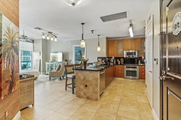 $419,000 | 1431 Riverplace Boulevard, Unit 1602, Jacksonville, FL 32207