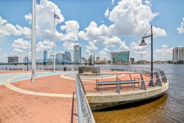 $419,000 | 1431 Riverplace Boulevard, Unit 1602, Jacksonville, FL 32207