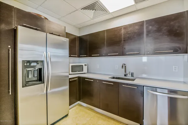 $419,000 | 1431 Riverplace Boulevard, Unit 1602, Jacksonville, FL 32207
