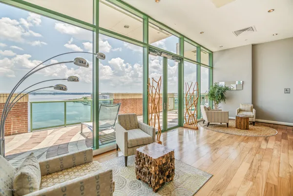 $419,000 | 1431 Riverplace Boulevard, Unit 1602, Jacksonville, FL 32207