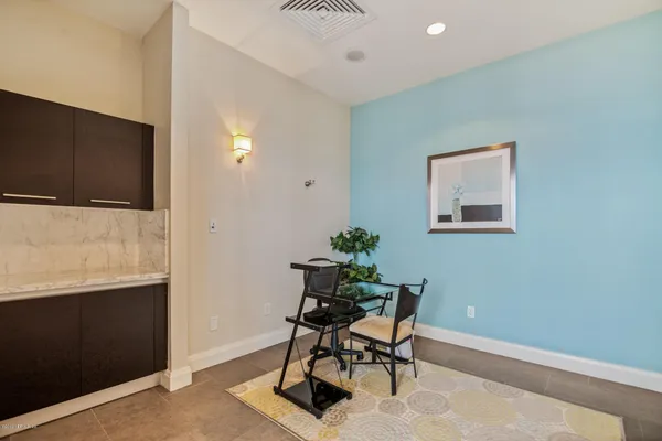 $419,000 | 1431 Riverplace Boulevard, Unit 1602, Jacksonville, FL 32207