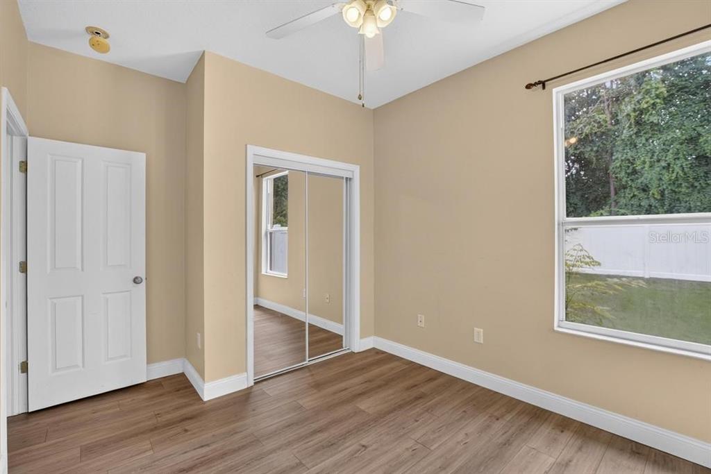 5605 Hawklake Road Lithia, FL 33547 - Photo 26 of 40 Gallery Image 26