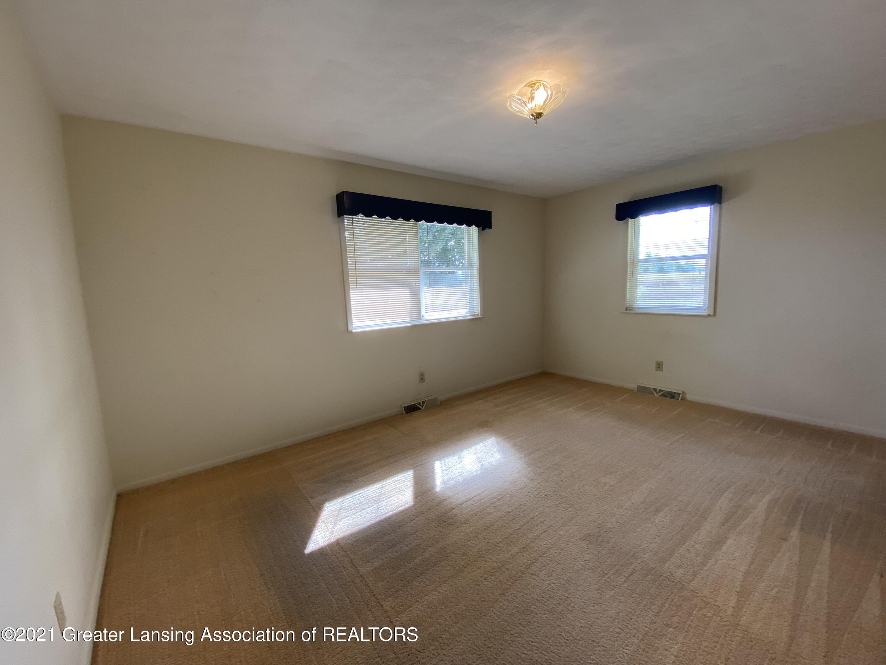 1223 South Dewitt Road St. Johns, MI 48879 - Photo 26 of 31 Bedrm 2