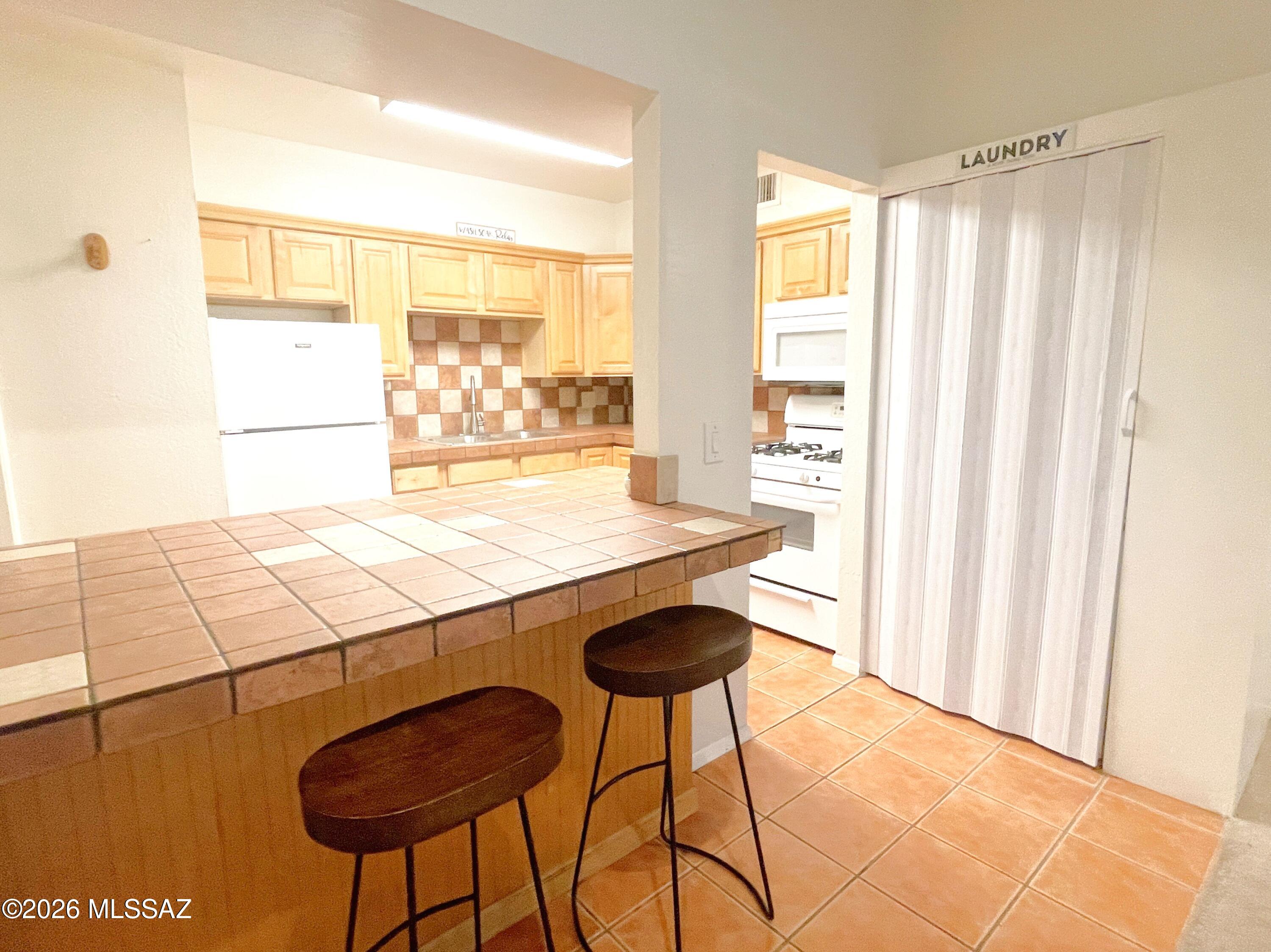 3750 North Country Club Road, Unit 6 Tucson, AZ 85716 - Photo 10 of 24 3750 (15)