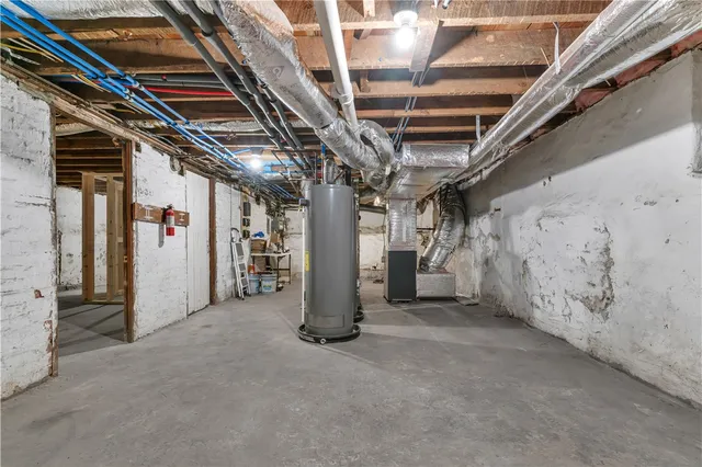 $2,350 | 382 Orms Street, Unit 2, Providence, RI 02908