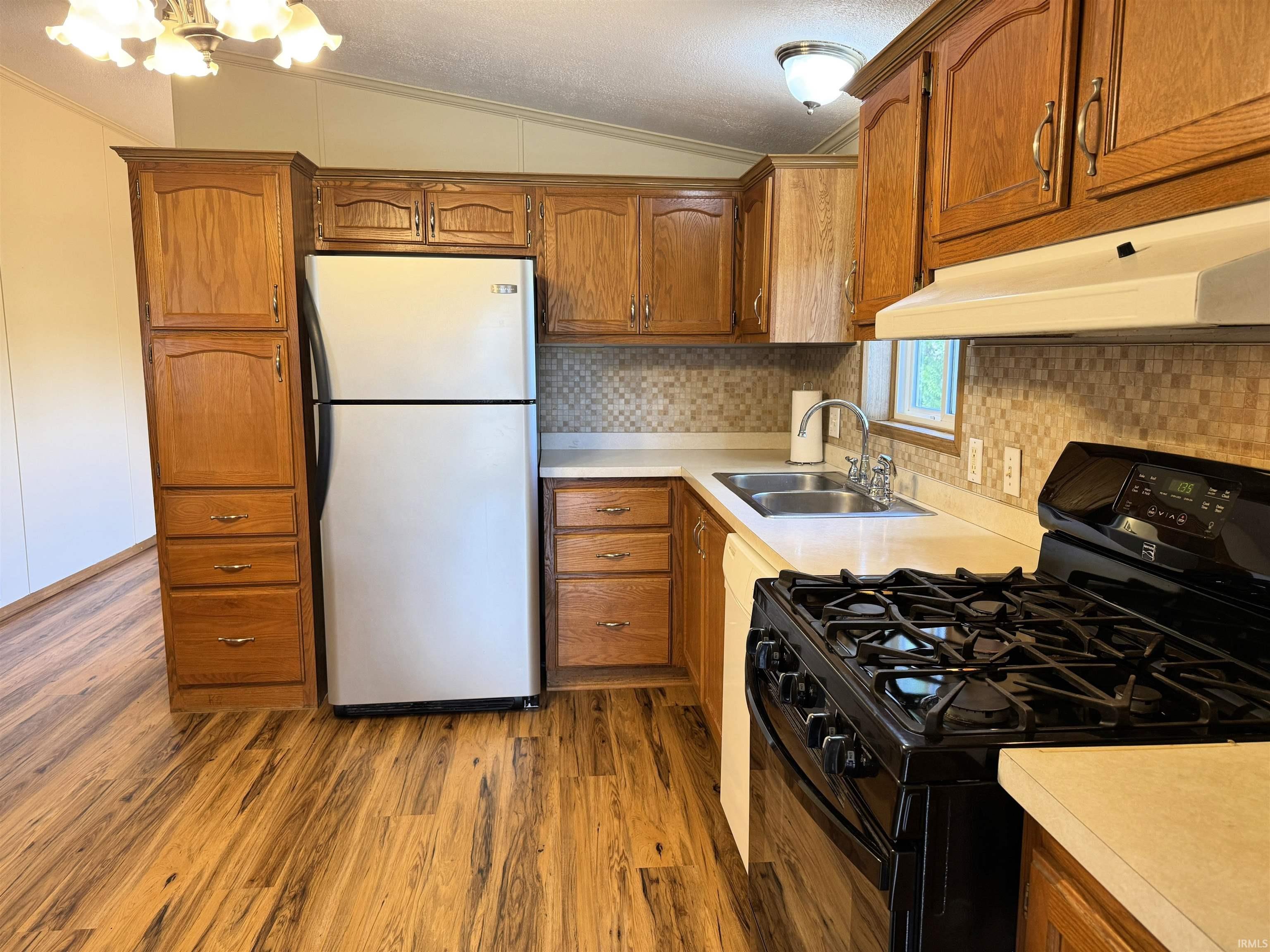537 West 8th Street Rochester, IN 46975 - Photo 8 of 34 Gallery Image 8