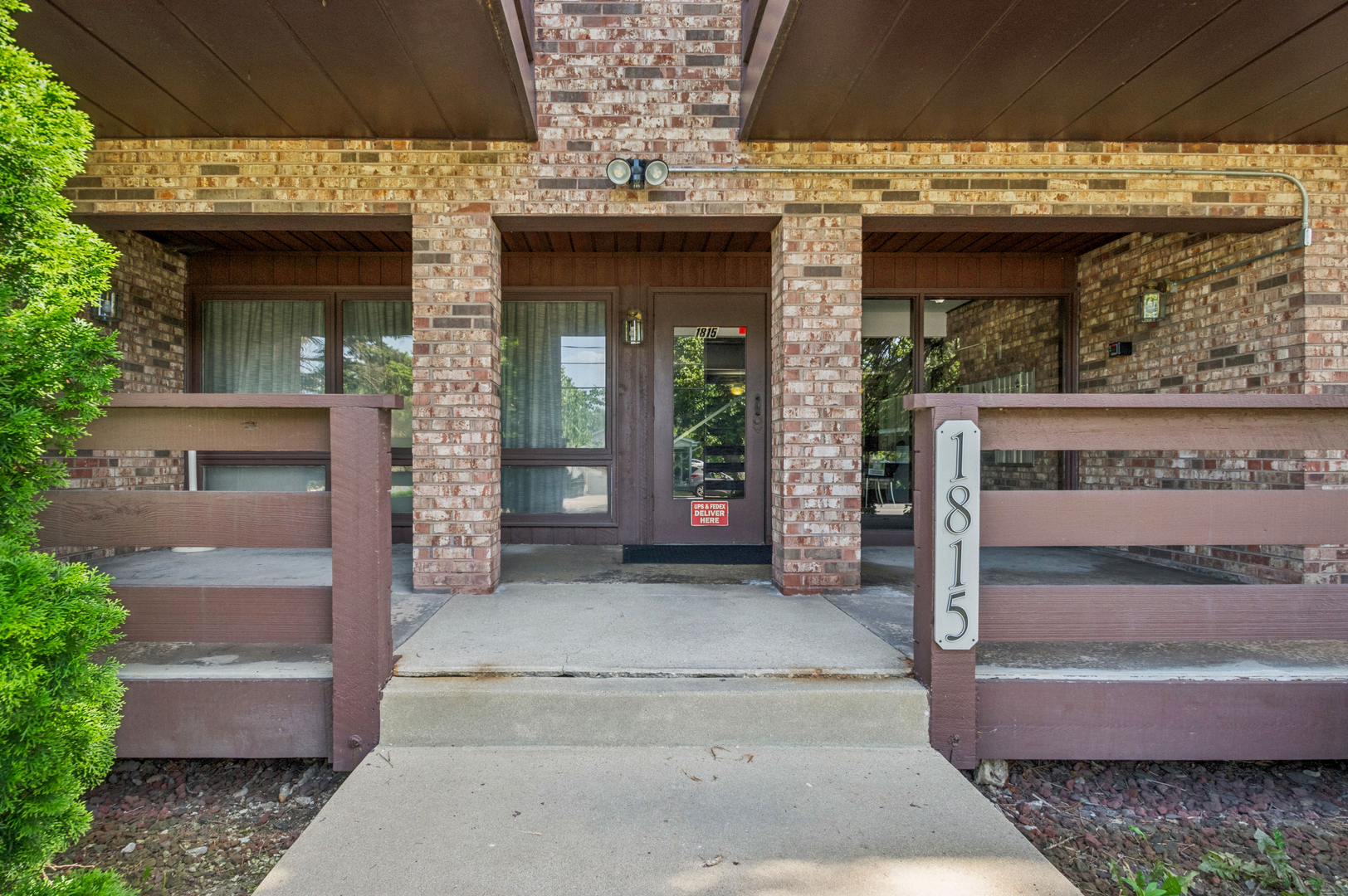 1815 Oakton Street, Unit 2E Park Ridge, IL 60068 - Photo 1 of 21