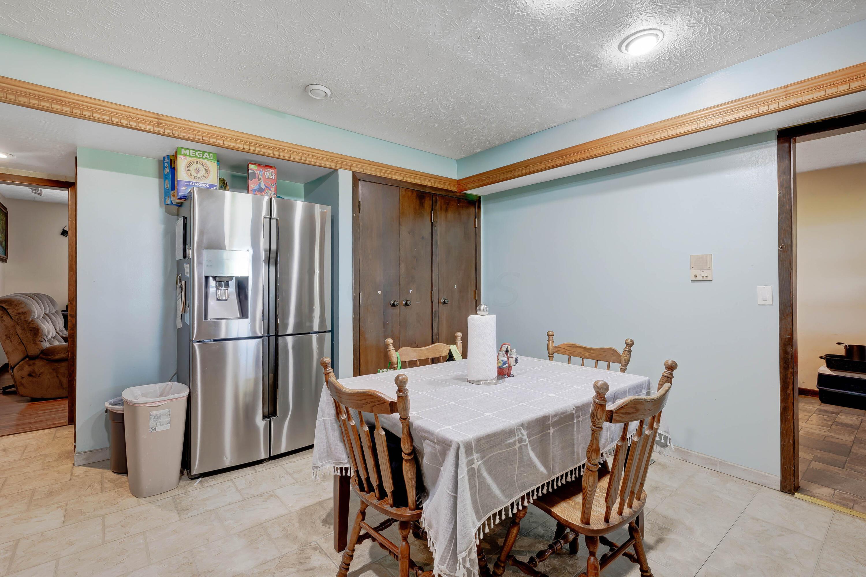 4594 Cosgray Road Hilliard, OH 43026 - Photo 26 of 54 24. Kitchen