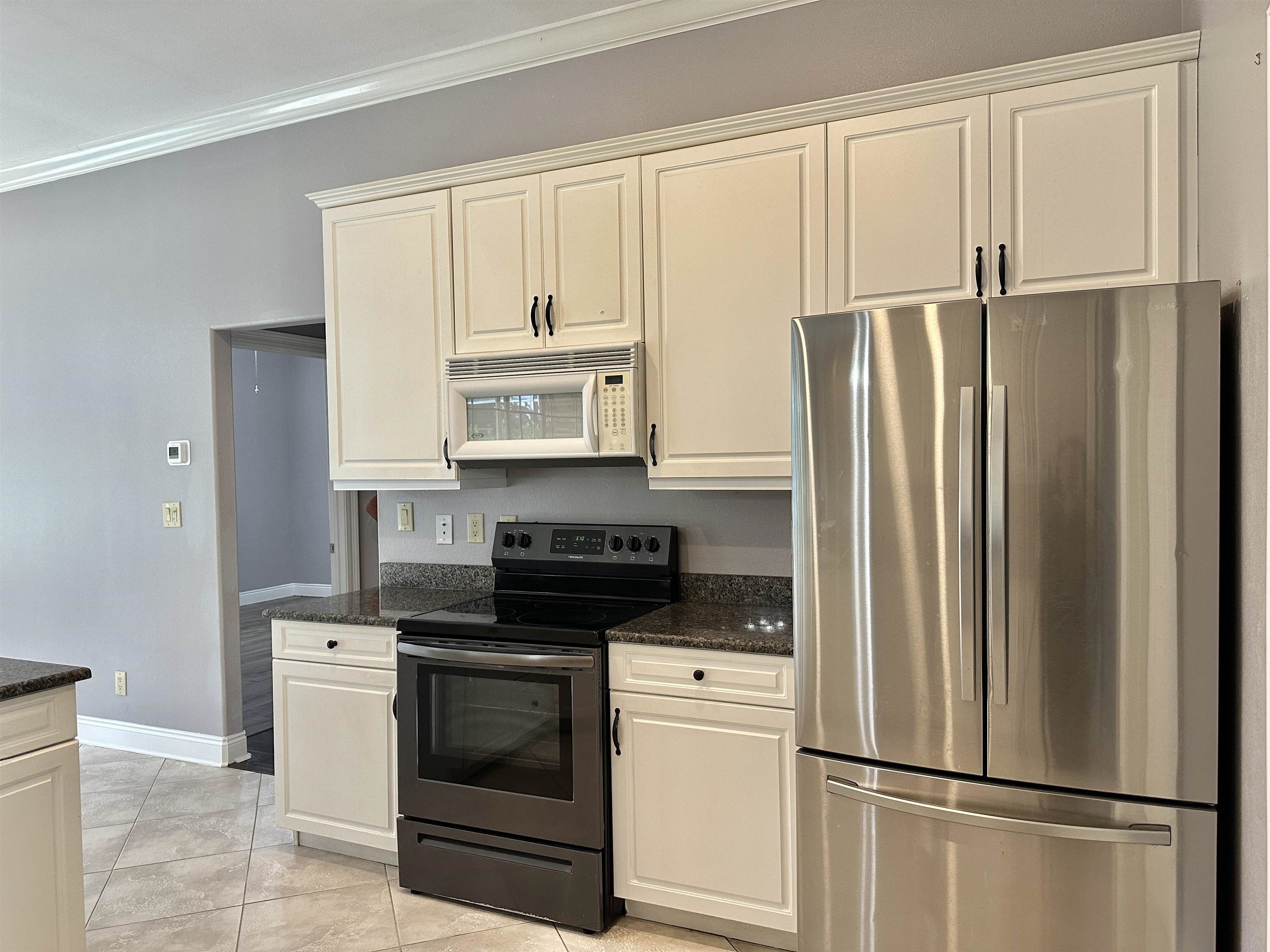 9593 Dornock Lane Foley, AL 36535 - Photo 12 of 40 Kitchen