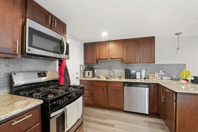 $689,127 | 5436 West Dakin Street, Chicago, IL 60641