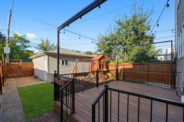 $689,127 | 5436 West Dakin Street, Chicago, IL 60641