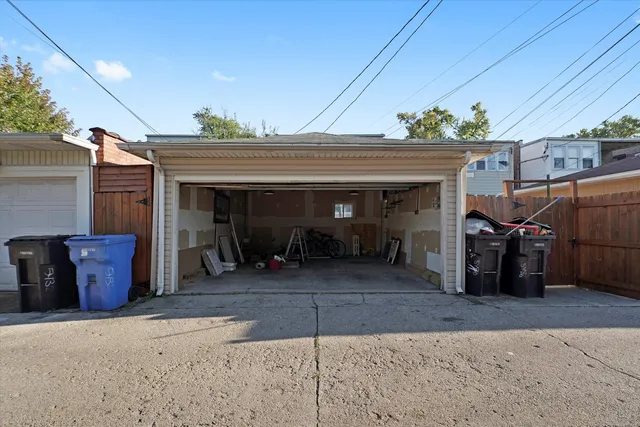 $689,127 | 5436 West Dakin Street, Chicago, IL 60641