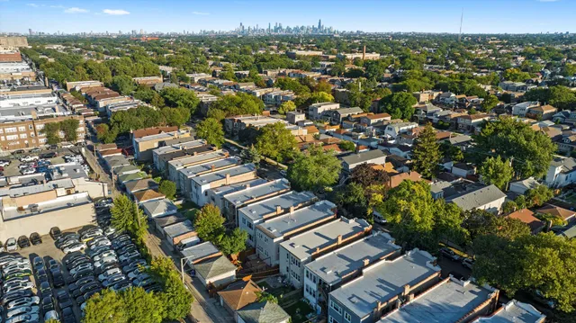 $689,127 | 5436 West Dakin Street, Chicago, IL 60641
