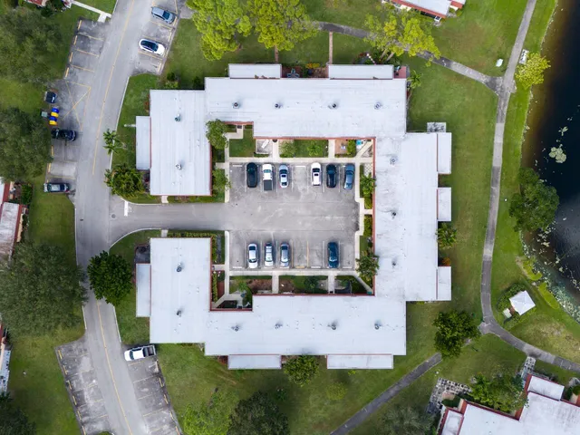 $268,000 | 737 Nantucket Circle, Unit B, Lake Worth, FL 33467