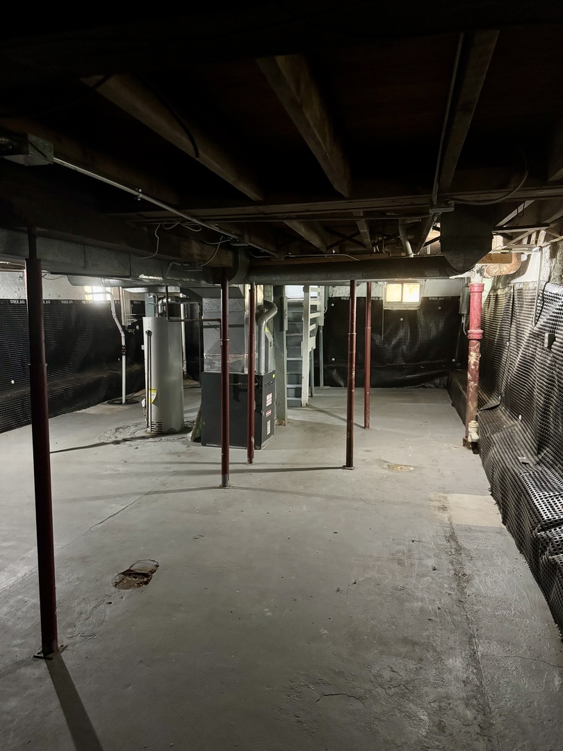118 Wilcox Avenue Elgin, IL 60123 - Photo 26 of 29 a view of water heater room