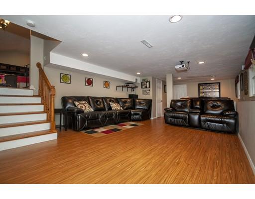 8 Edgewood Road Holbrook, MA 02343 - Photo 8 of 21