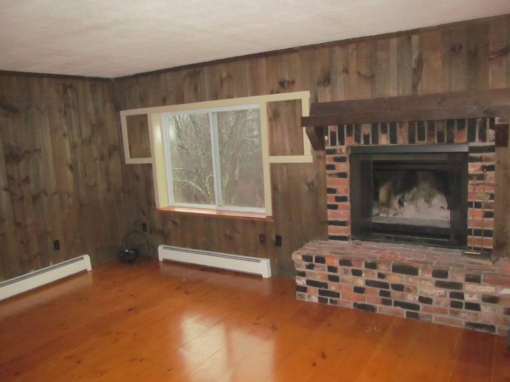 370 Center Road Charlestown, NH 03603 - Photo 6 of 11