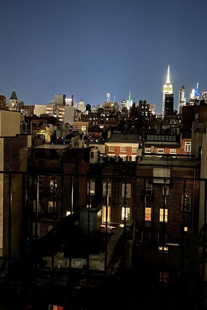 69 Washington Place, Unit 3/4/5 Manhattan, NY 10011 - Photo 25 of 26 a view of a city