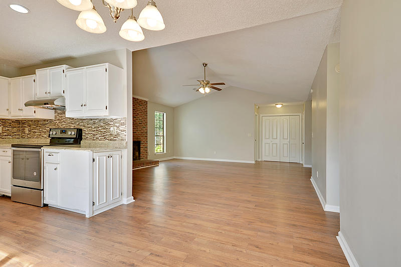 328 Indigo Road Goose Creek, SC 29445 - Photo 8 of 26 DSC_0035_DSC_0040-copy