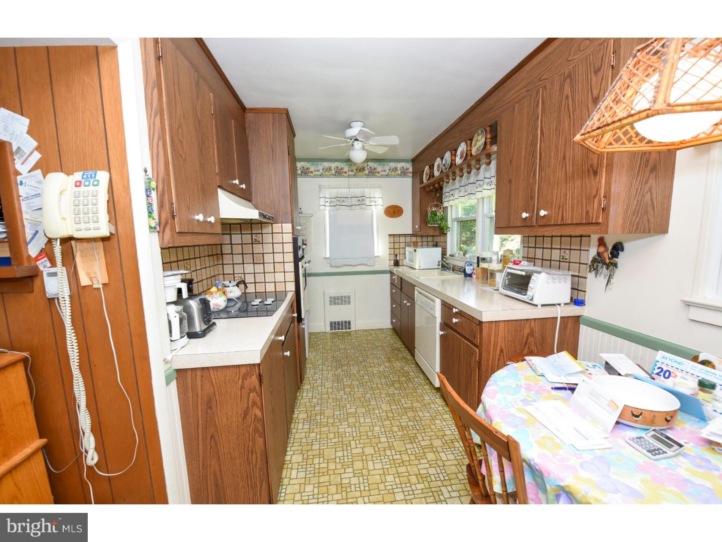 102 Durham Road Newtown, PA 18940 - Photo 11 of 25 Kitchen