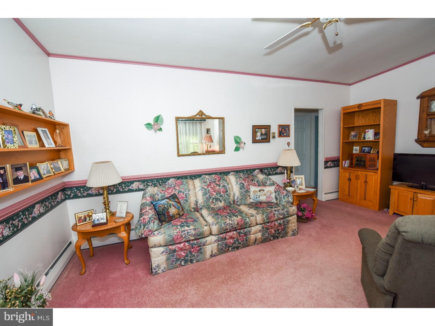 102 Durham Road Newtown, PA 18940 - Photo 4 of 25 Living Room