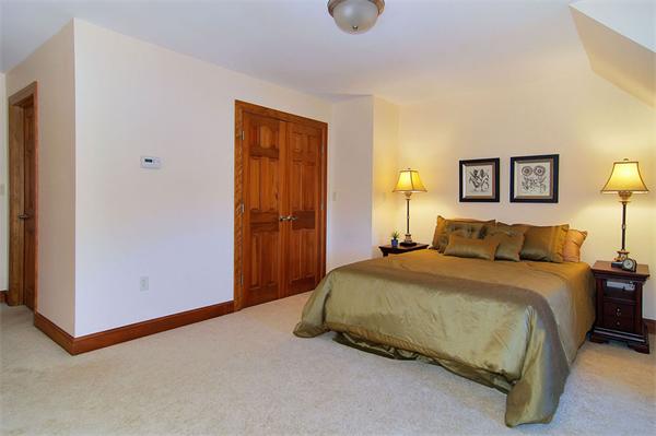 18 Lawndale Road Stoneham, MA 02180 - Photo 24 of 30 Gallery Image 24