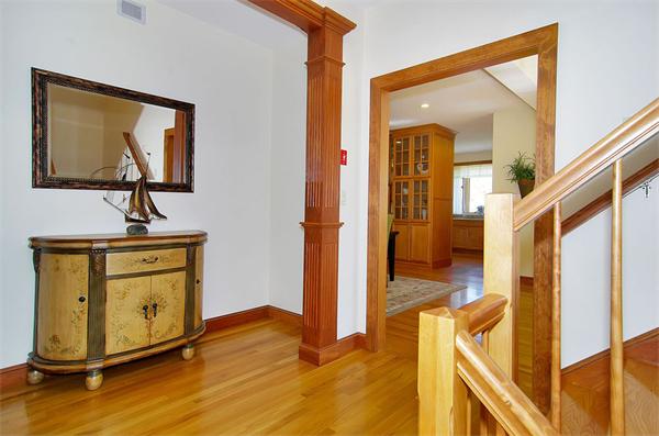 18 Lawndale Road Stoneham, MA 02180 - Photo 3 of 30 Gallery Image 3