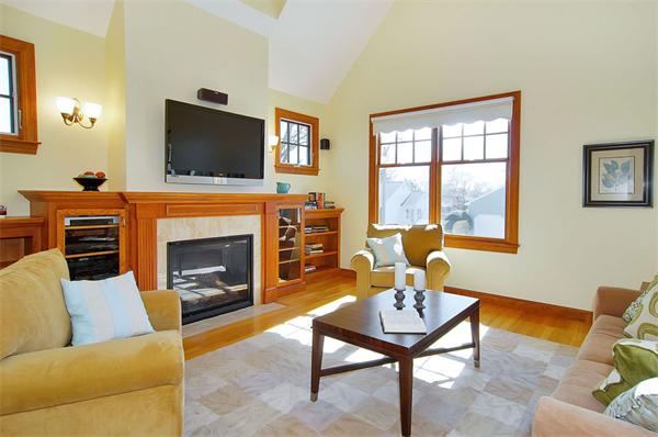 18 Lawndale Road Stoneham, MA 02180 - Photo 6 of 30 Gallery Image 6