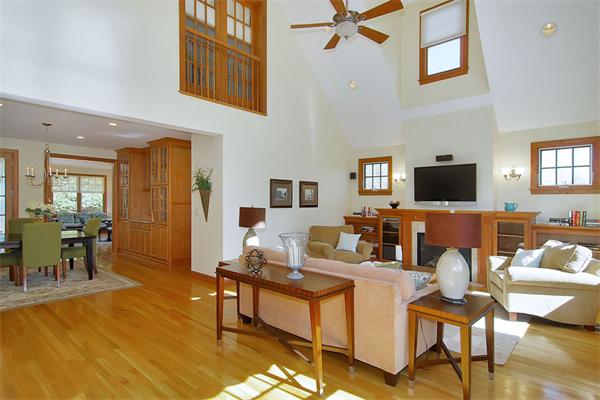 18 Lawndale Road Stoneham, MA 02180 - Photo 8 of 30 Gallery Image 8