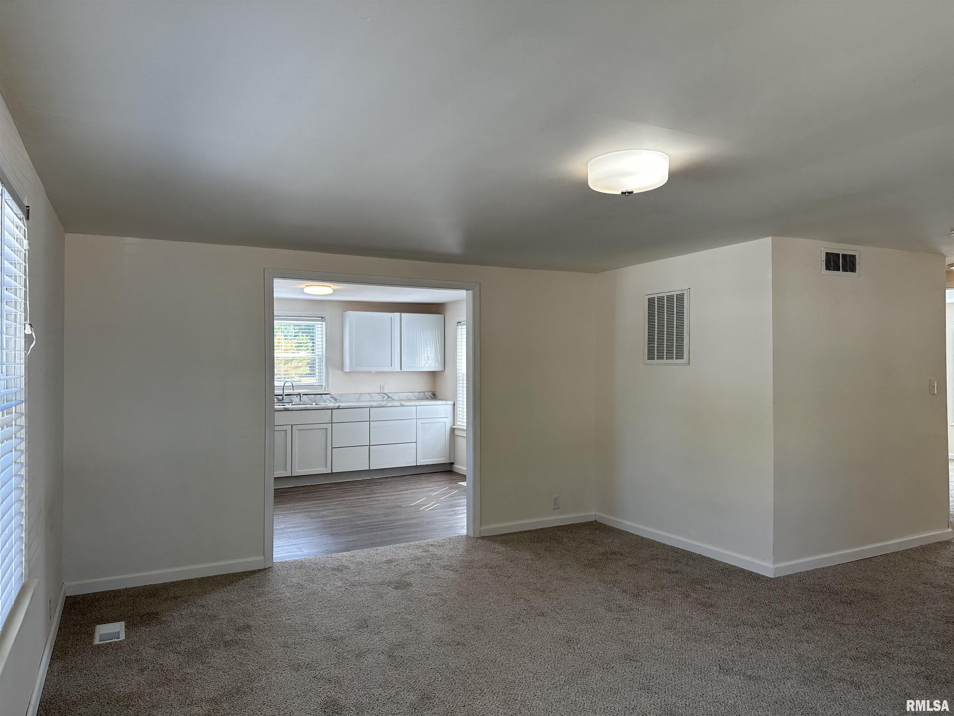 104 Pecan Street Anna, IL 62906 - Photo 7 of 33 Gallery Image 7
