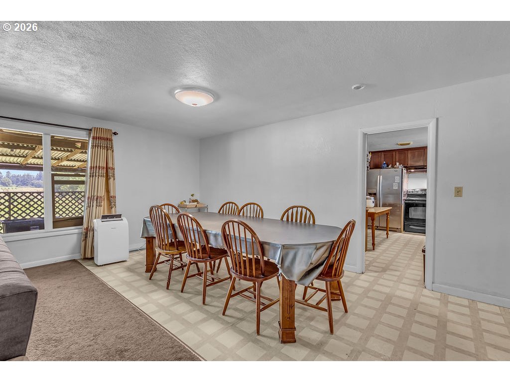 6637 Rochester Street Northeast Salem, OR 97305 - Photo 39 of 47