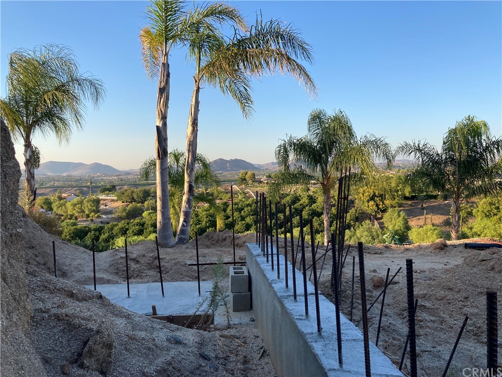 41095 Chaparral Drive Temecula, CA 92592 - Photo 11 of 41 a view of beach and patio