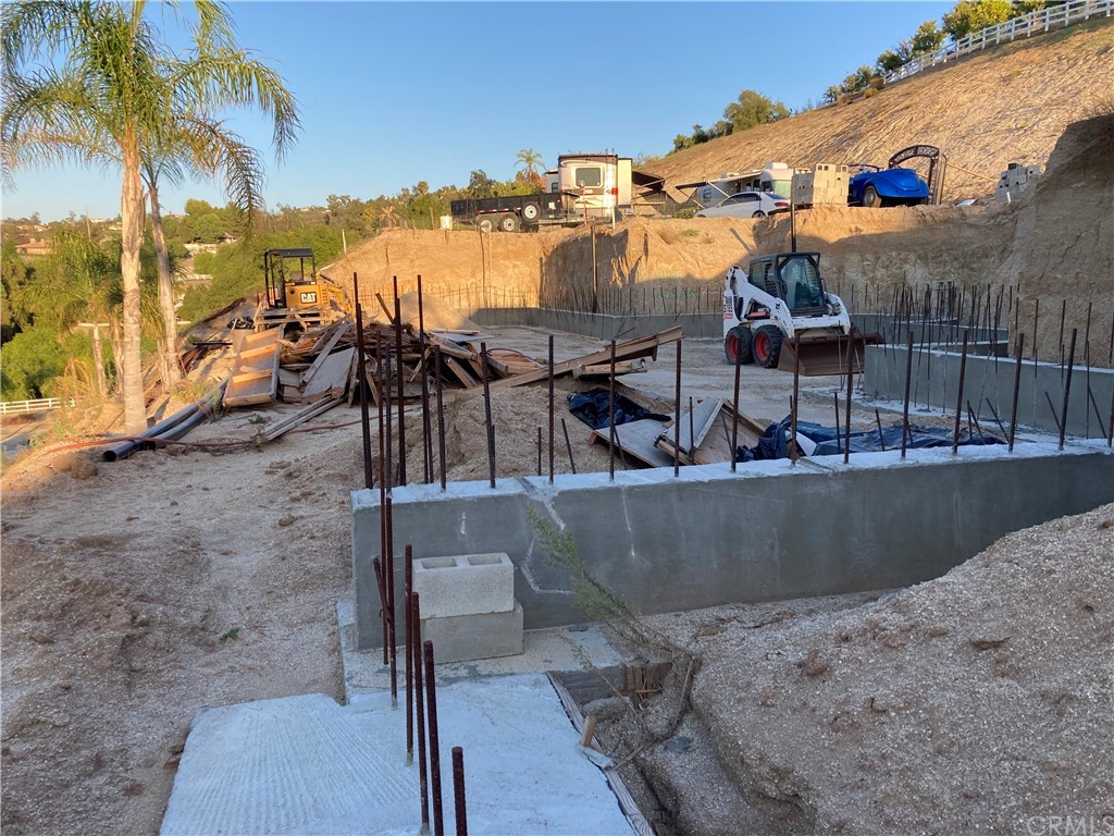 41095 Chaparral Drive Temecula, CA 92592 - Photo 14 of 41 a view of outdoor space and yard