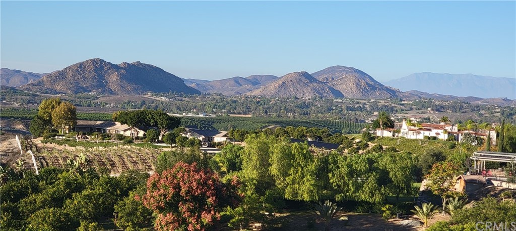 41095 Chaparral Drive Temecula, CA 92592 - Photo 41 of 41 a view of a city with mountains in the background