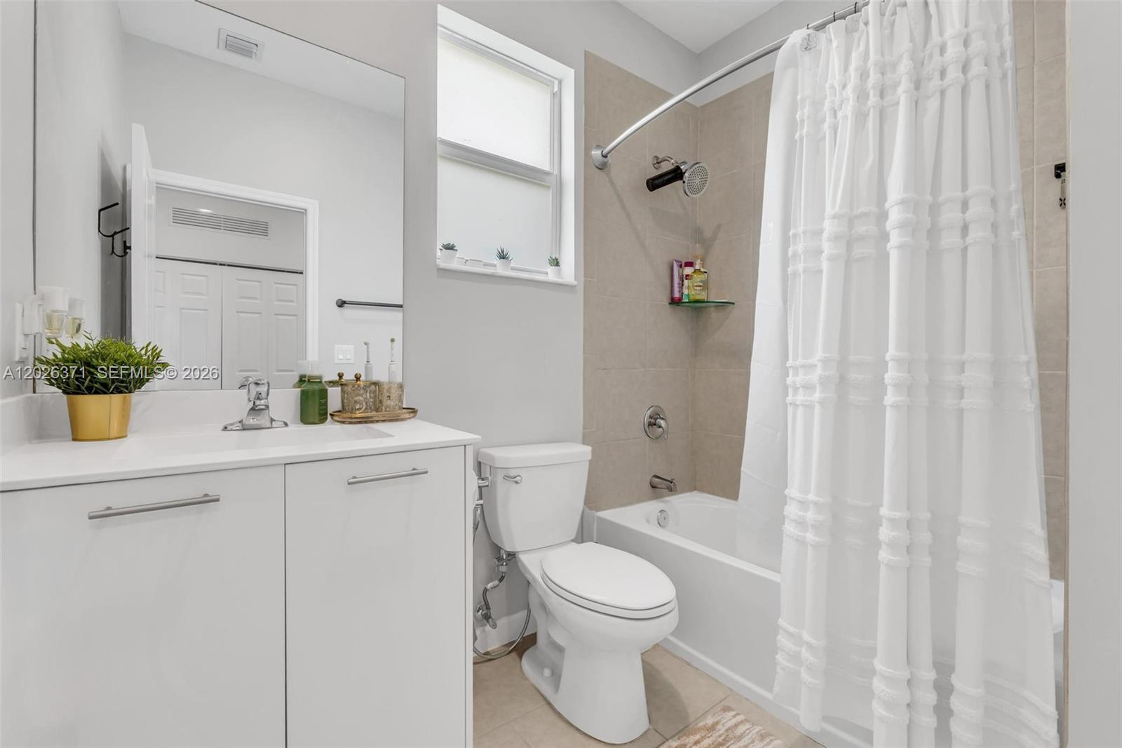 2273 Northwest 131st Circle Miami, FL 33167 - Photo 20 of 46