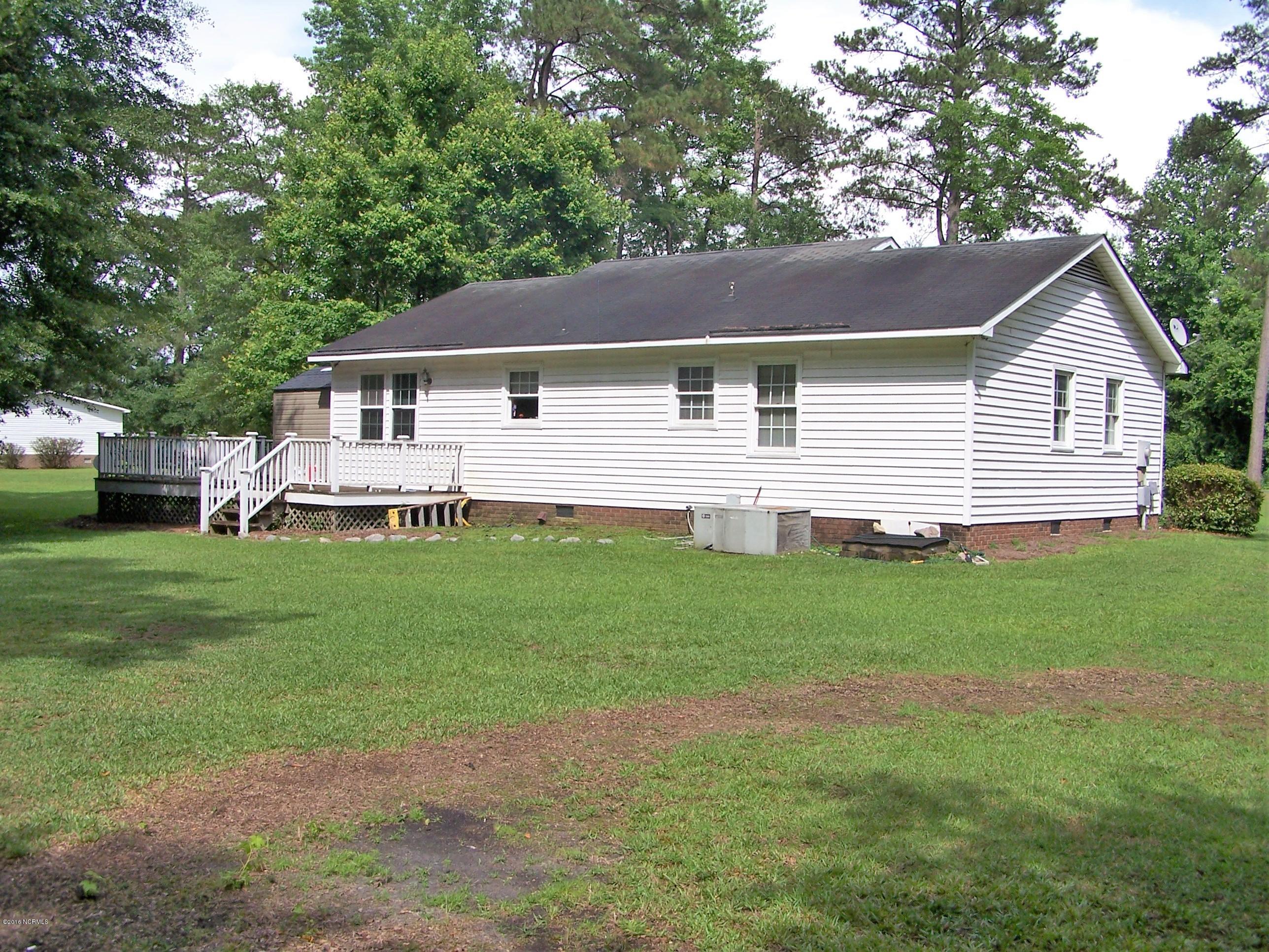 1001 Cecil-Odie Road Clinton, NC 28328 - Photo 3 of 16 100_5548