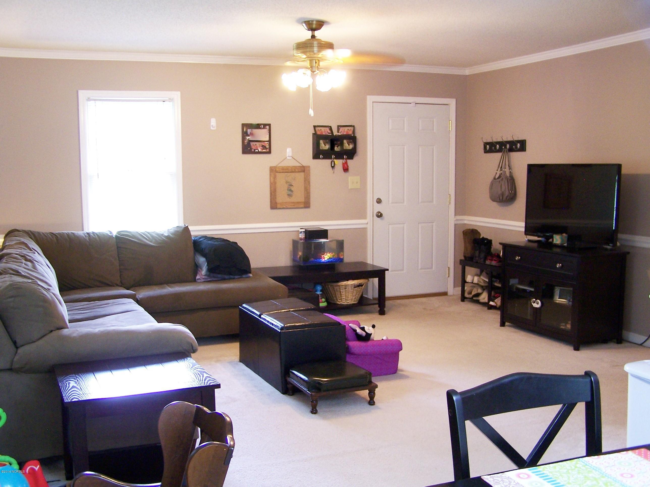 1001 Cecil-Odie Road Clinton, NC 28328 - Photo 5 of 16 100_5545