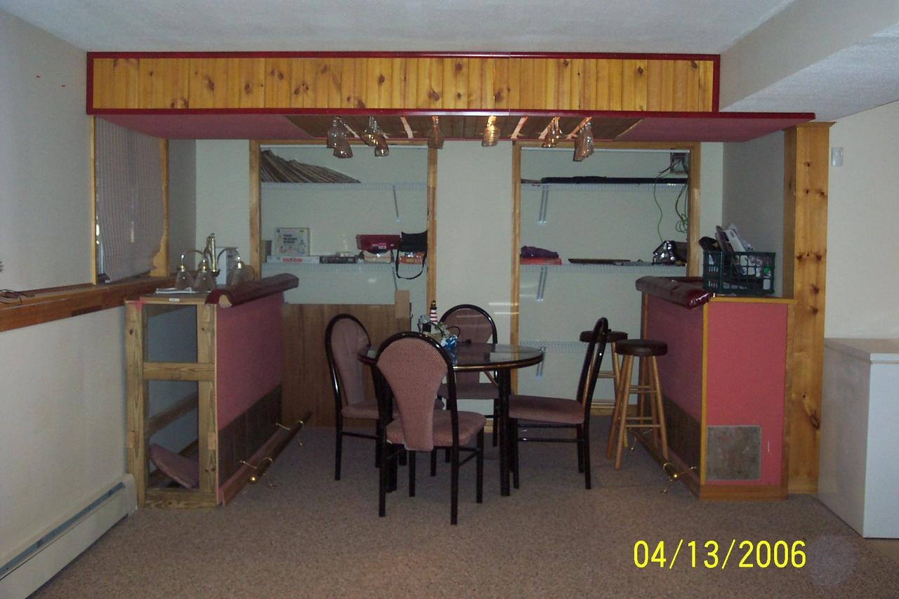 2297 Chatham Road Bushkill, PA 18324 - Photo 17 of 18 Bar