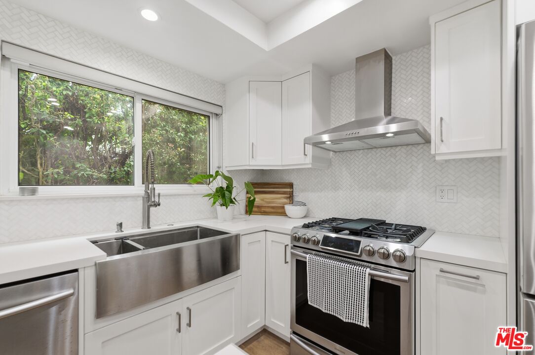 910 19th Street, Unit 101 Santa Monica, CA 90403 - Photo 16 of 46