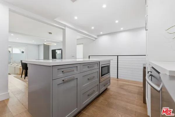 $1,425,000 | 910 19th Street, Unit 101, Santa Monica, CA 90403