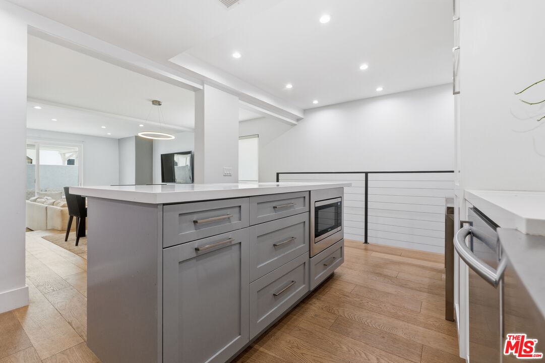910 19th Street, Unit 101 Santa Monica, CA 90403 - Photo 17 of 46