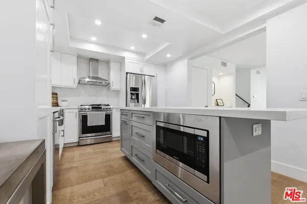 $1,425,000 | 910 19th Street, Unit 101, Santa Monica, CA 90403