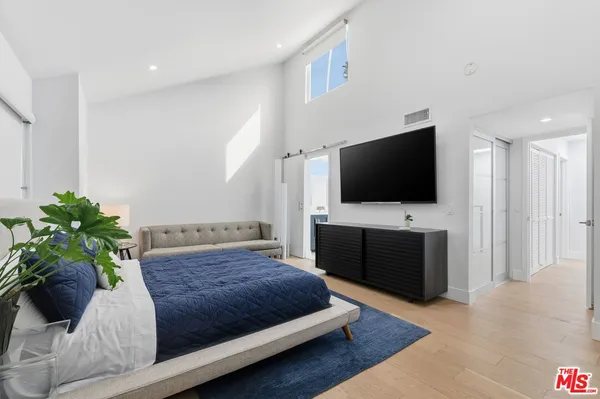 $1,425,000 | 910 19th Street, Unit 101, Santa Monica, CA 90403