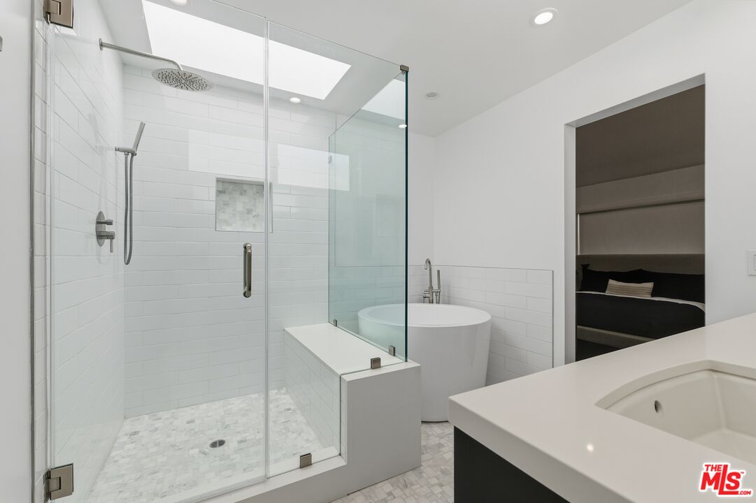 910 19th Street, Unit 101 Santa Monica, CA 90403 - Photo 31 of 46