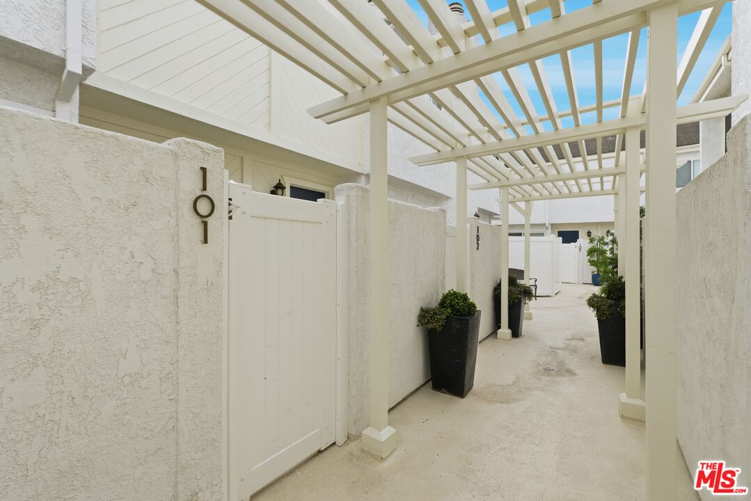 910 19th Street, Unit 101 Santa Monica, CA 90403 - Photo 43 of 46
