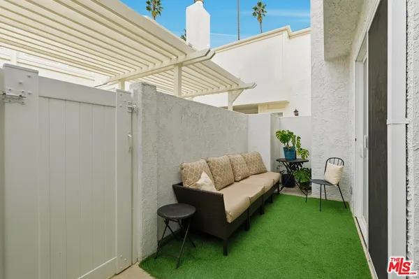 $1,425,000 | 910 19th Street, Unit 101, Santa Monica, CA 90403