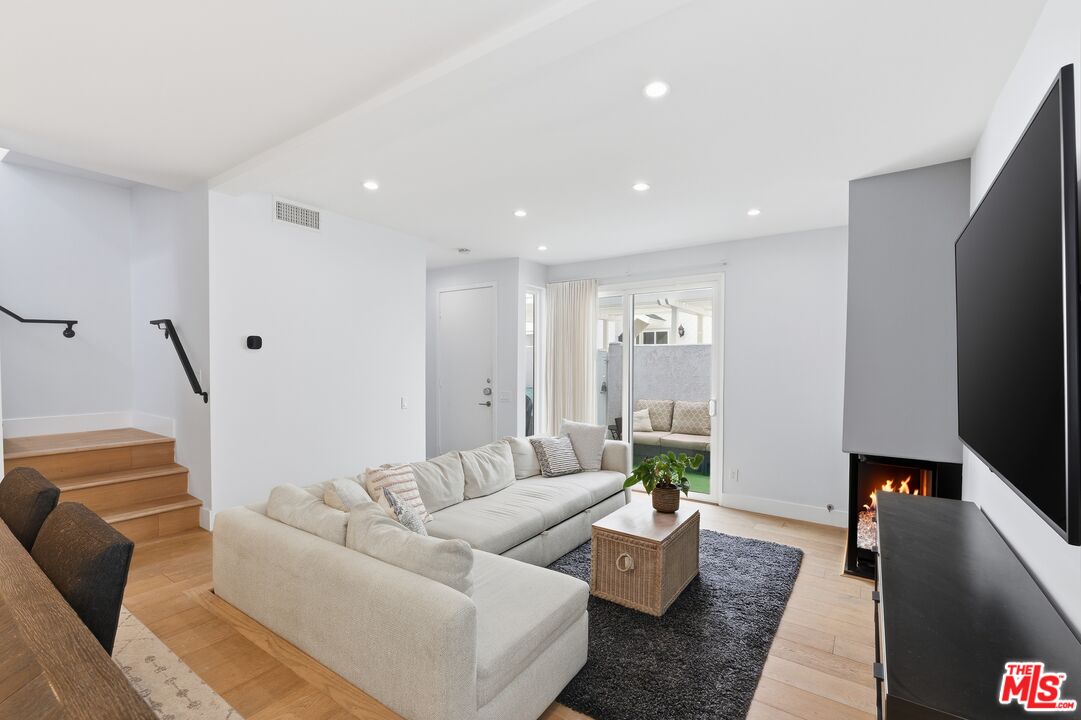 910 19th Street, Unit 101 Santa Monica, CA 90403 - Photo 6 of 46