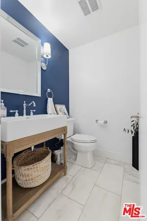 $1,425,000 | 910 19th Street, Unit 101, Santa Monica, CA 90403
