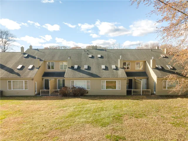 $395,000 | 104 Palmer Drive, North Providence, RI 02904