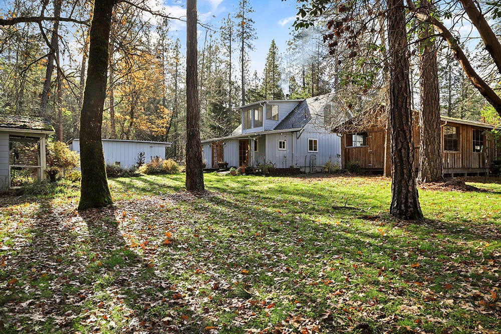 1775 East Fork Road Williams, OR 97544 - Photo 44 of 49 42